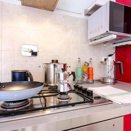 Cozy One Bedroom In Great Location *