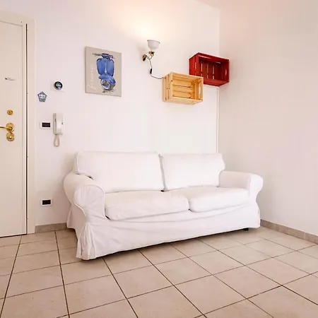 Cozy One Bedroom In Great Location *